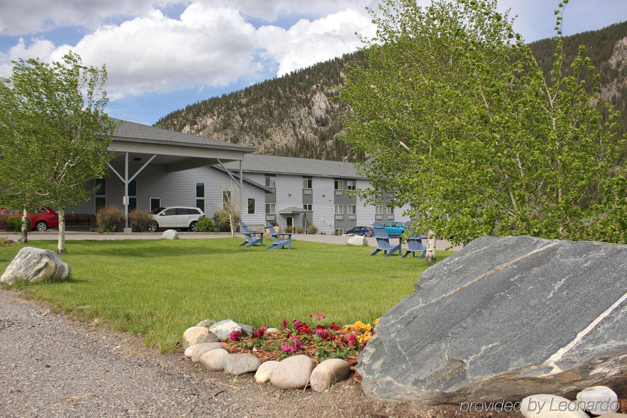 Whitewater Inn Big Sky Exterior photo